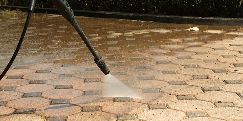 high-pressure cleaning